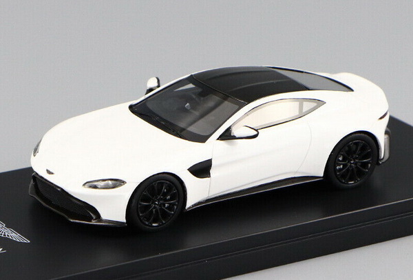 Модель 1:43 Aston Martin Vantage - white