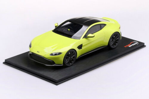 Модель 1:18 Aston Martin Vantage 2018 - light green/black