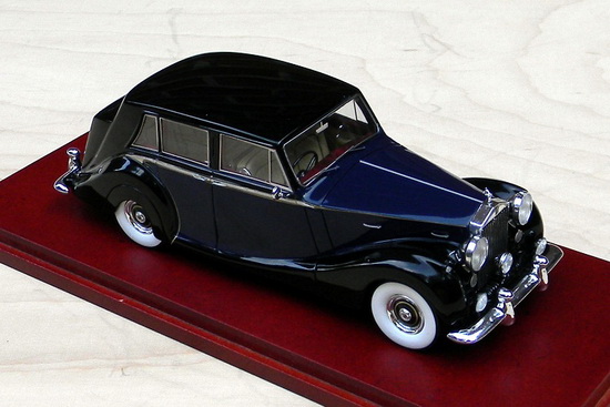 Модель 1:43 Rolls-Royce Silver Wraith Saloon Park Ward - black/blue