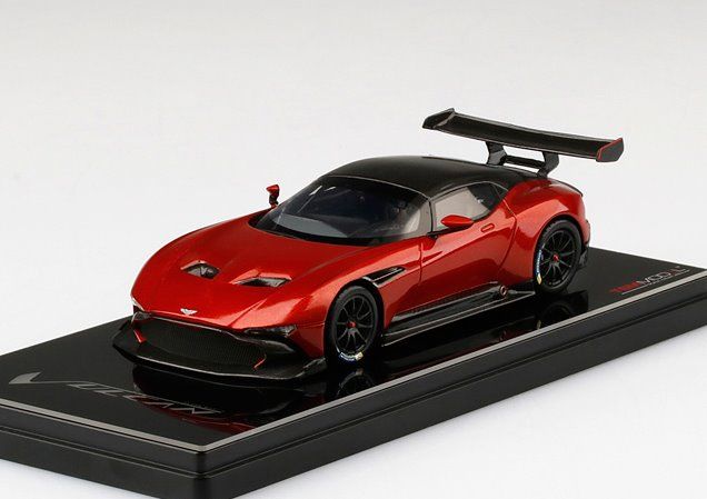 Модель 1:43 Aston Martin Vulcan - lava red/black