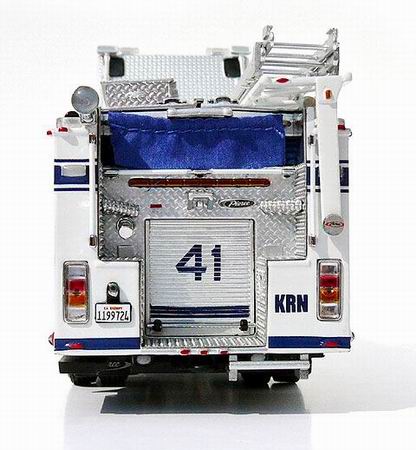 kern county №41 - pierce quantum fire pumper 081-01106 Модель 1:50