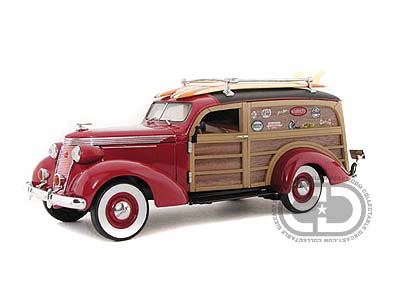 Модель 1:24 Studebaker Woody Wagon - red
