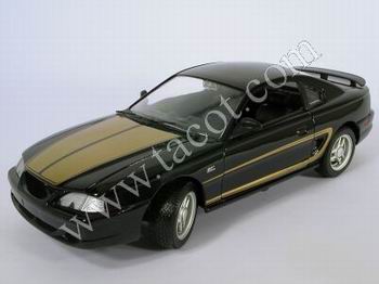 ford mustang coupe - black UH3135 Модель 1:18
