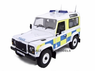 Модель 1:18 Land Rover Defender Norfolk Police