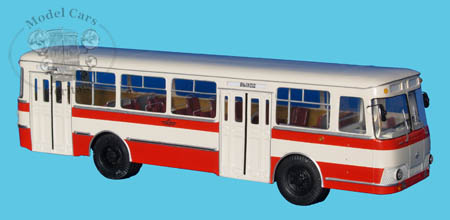 Автобус677 городской / 677 city bus V3-51.3 Модель 1:43