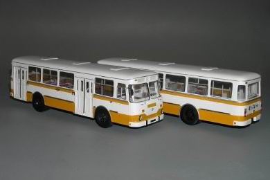 Автобус677М Городской / 677m city bus V3-54.2 Модель 1:43