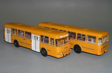 Модель 1:43 677М автобус городской - оранжевый/белый