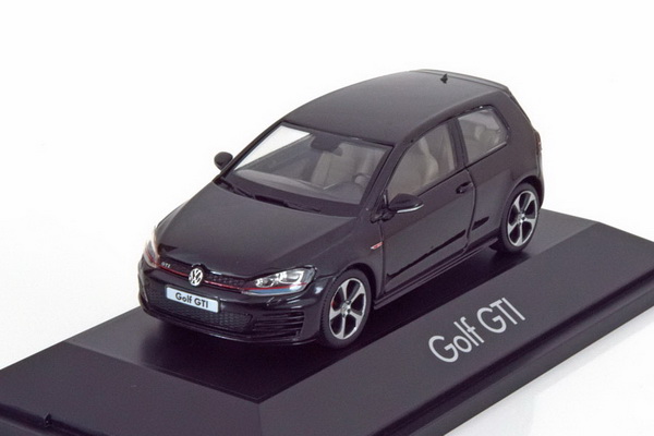 Модель 1:43 Volkswagen Golf VII GTi - black