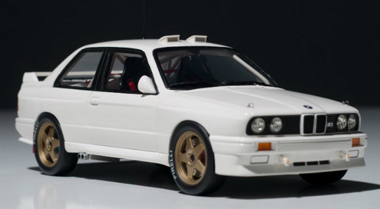 Модель 1:18 BMW M3 - white [смола; без открывающихся элементов]