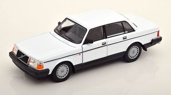 Модель 1:24 Volvo 240 GL Limousine - White