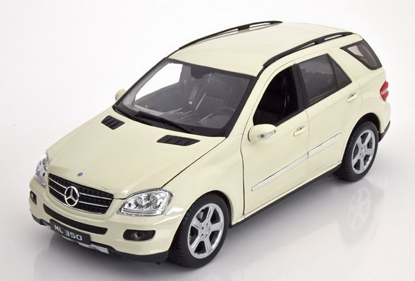Модель 1:18 Mercedes-Benz ML 350 (W164) - cream