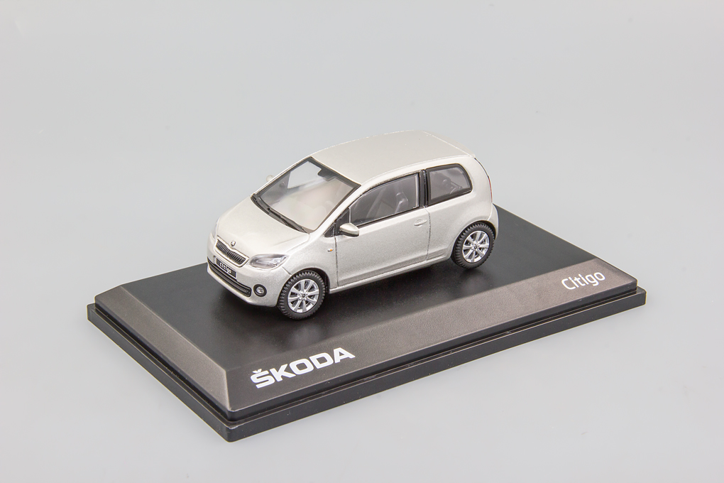 Skoda Citigo (3-door) - brilliant silver met 021AC Модель 1:43