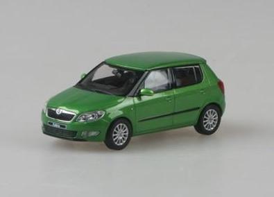 skoda fabia ii (facelift) - rally green met 023QA Модель 1:43