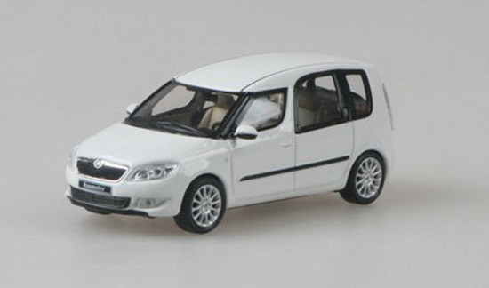 Модель 1:43 Skoda Roomster II (facelift) - white candy uni