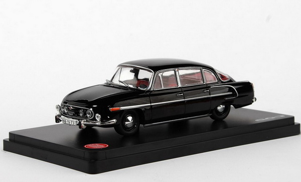 Модель 1:43 Tatra 603 - black/red interior