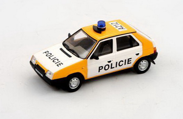skoda favorit "police" (полиция Чехии) yellow/white 708XA1 Модель 1:43