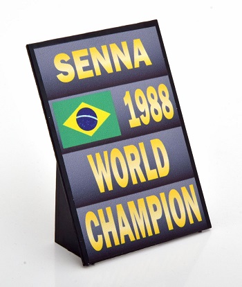 Модель 1:18 Pitboard World Champion 1988 Senna