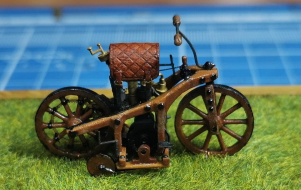 Модель 1:43 Daimler Reitwagen 1885