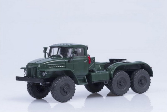 Модель375C-K1 (седельный тягач) - т.зелёный 100909 Модель 1:43