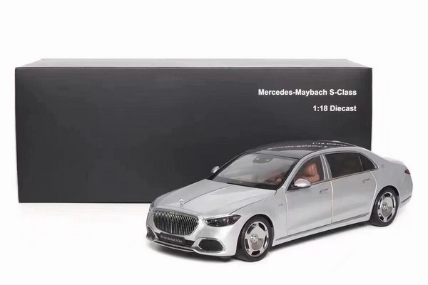 Модель 1:18 Mercedes-Maybach S680 - Silver