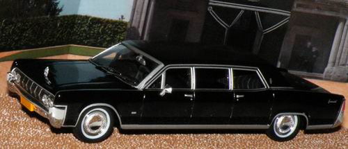 Модель 1:43 Lincoln Continental Stretched Limousine - James Bond 007 «Thunderball»