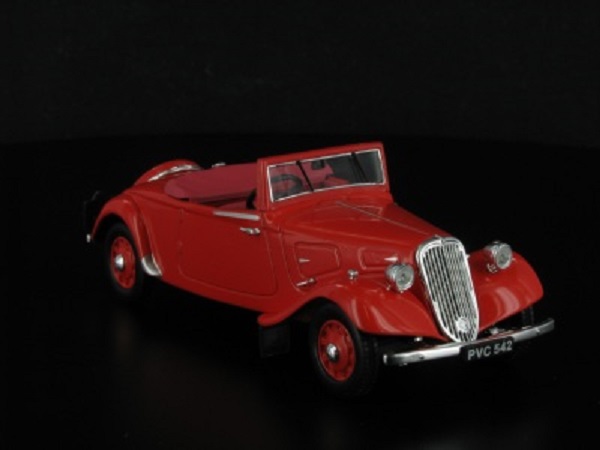 Модель 1:43 CITROEN Traction Light Fifteen Roadster (1938), Saga des TRACTION CITROEN №30