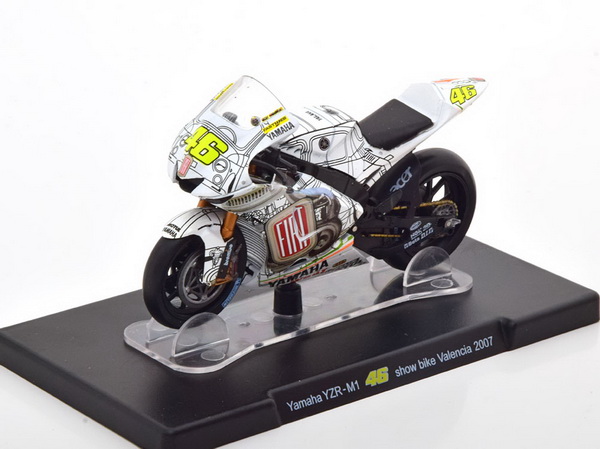 Модель 1:18 Yamaha YZR-M1 №46 Show Bike Valencia (Valentino Rossi)