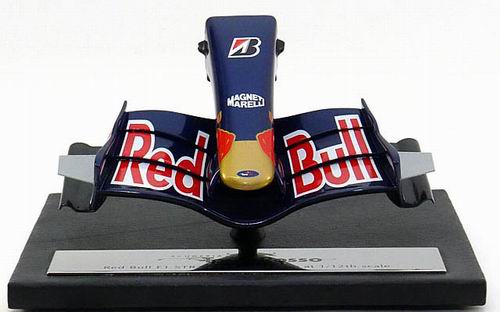 Модель 1:12 Toro Rosso STR 2 Nosecone Red Bull (Vitantonio Liuzzi - Speed - Sebastian Vettel)