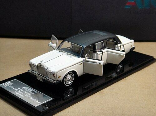 Модель 1:43 Rolls-Royce Silver Shadow II Limousine - white/black top