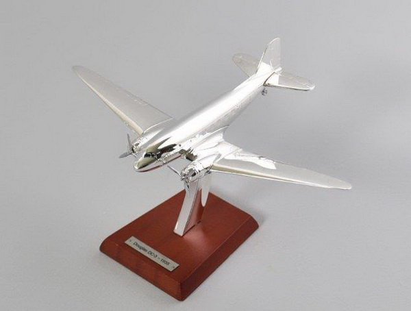 Модель 1:200 Douglas DC-3 1935