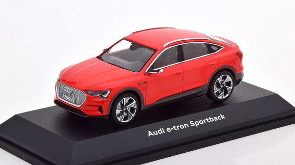 Модель 1:43 Audi e-tron Sportback 2020 - Red
