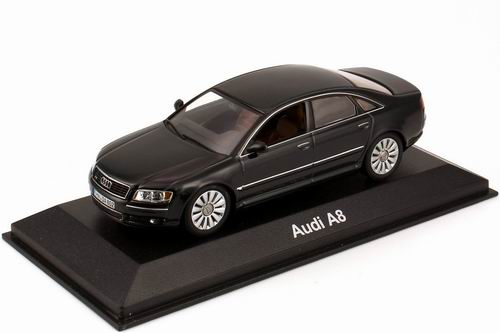 Модель 1:43 Audi A8 - ebony black