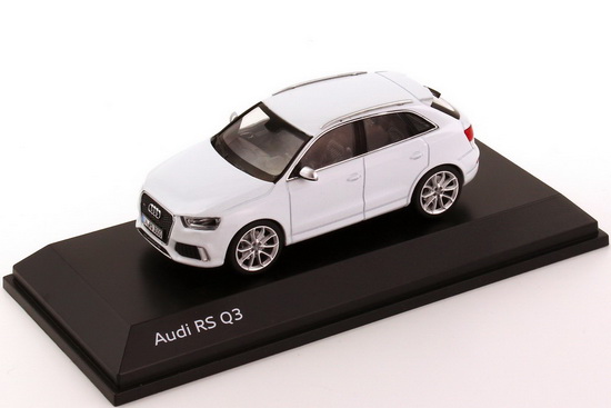 Модель 1:43 Audi RS Q3 - white