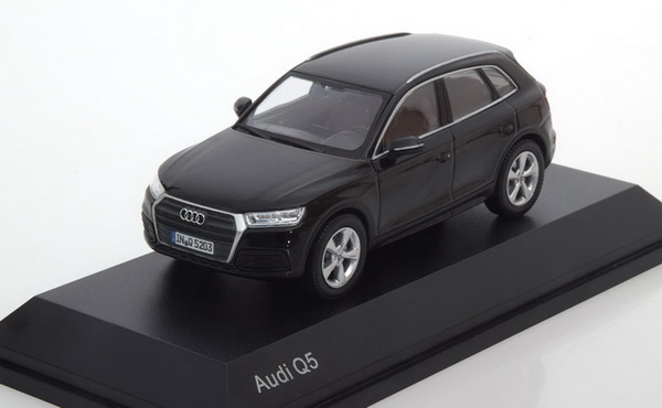 Audi Q5 - myth black