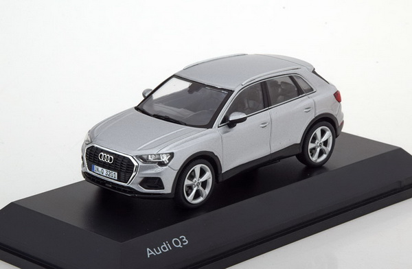 Audi Q3 - floret silver 5011803631 Модель 1:43