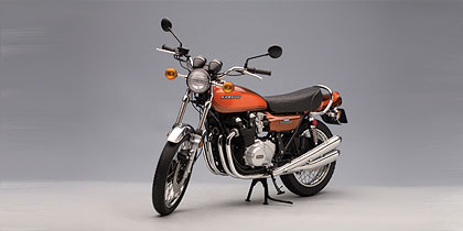 Модель 1:6 Kawasaki 900 Super 4 (Z1) - candy brown/orange