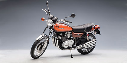 Модель 1:6 Kawasaki 750RS (Z2) - candy brown/orange