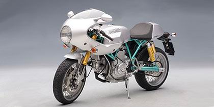 Модель 1:12 Ducati Paul Smart 1000 - silver