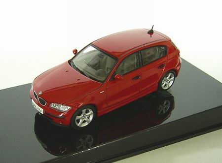 Модель 1:43 BMW 1er (JAPANROT)