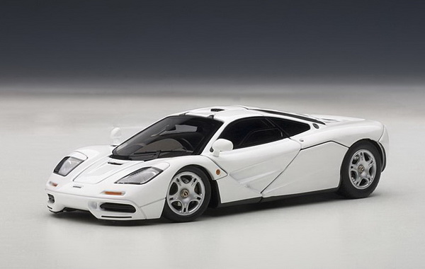 Модель 1:43 McLaren F1 Road Car Short Tail - white