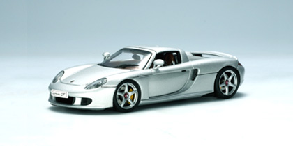 Модель 1:43 Porsche Carrera GT - silver