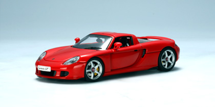 Модель 1:43 Porsche Carrera GT - red