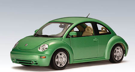 Модель 1:43 Volkswagen New Beetle Cabrio - green