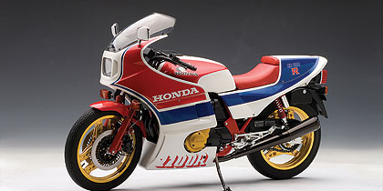 Модель 1:6 Honda CB 1100 R - white/red/blue stripes