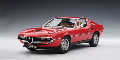 Модель 1:18 Alfa Romeo Montreal - red