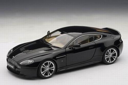 Модель 1:18 Aston Martin V12 Vantage - black