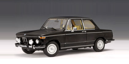 Модель 1:18 BMW 2002L - black