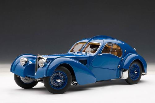 Модель 1:18 Bugatti T57SC Atlantic - blue (со спицованными колесами)