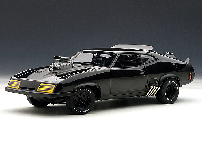Модель 1:18 MAD MAX - THE ROAD WARRIOR Interceptor Ford Falcon XB GT (UPGRADED Version WITH SUPERCharger & DETACHABLE FRONT BUMPER)