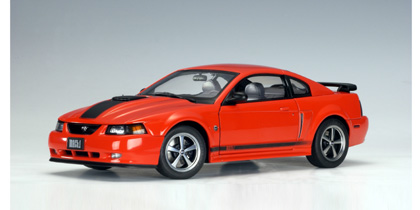 Модель 1:18 Ford Mustang Mach 1 - competition orange